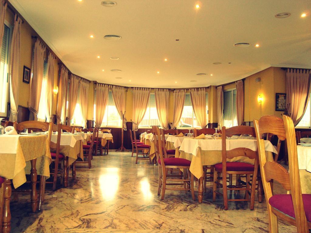 Hotel Maria Посадас Екстериор снимка